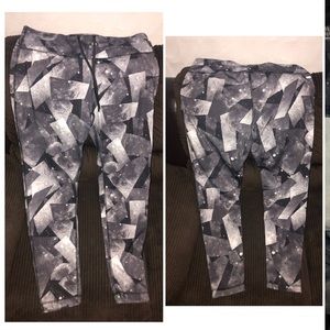 Large danskin workout leggings full length